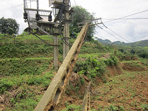 Bảo đảm an toàn điện mùa mưa bão